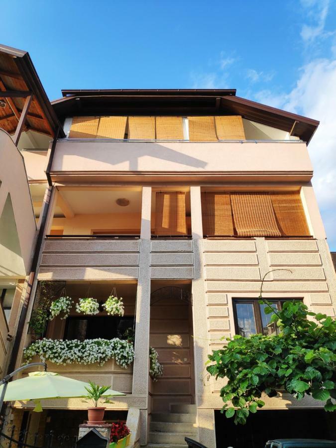 Central Studios & Rooms โอครีด ภายนอก รูปภาพ